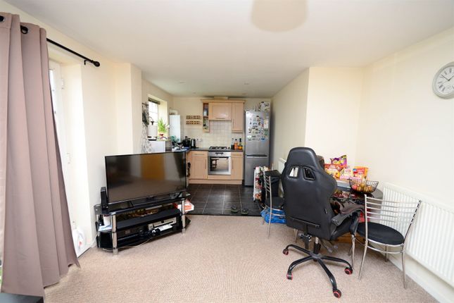 101 Sanderson Villas, Gateshead photo 3