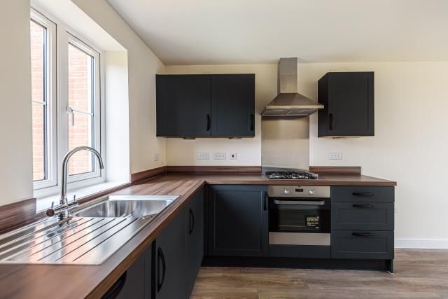8, Bishop Road, Bicester photo 4