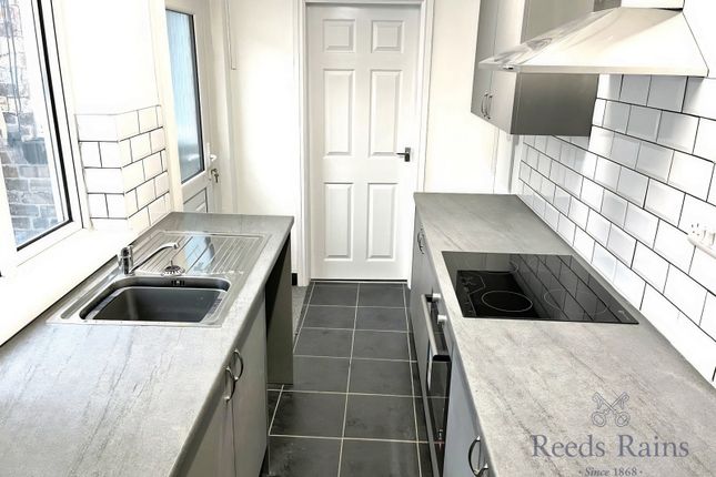 35, Selwyn Street, Staffordshire photo 2