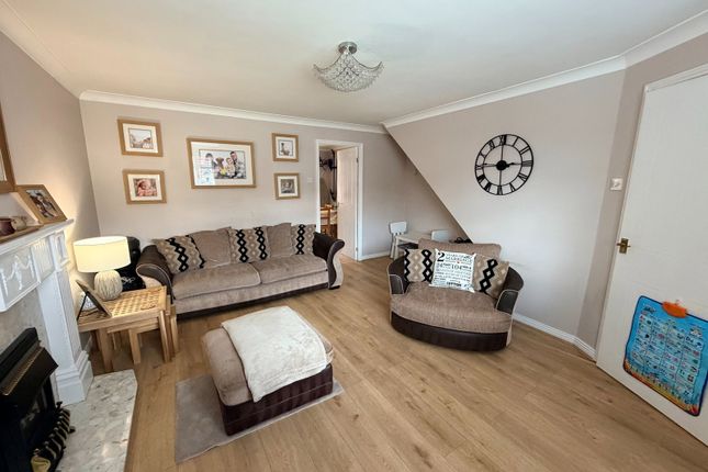 6, Rhodfa'r Coed, Maesteg photo 5