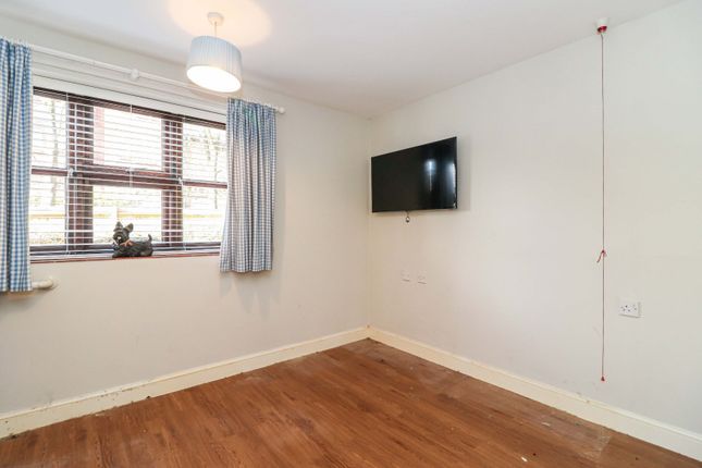 Flat for sale in Maxwell Road, Beaconsfield