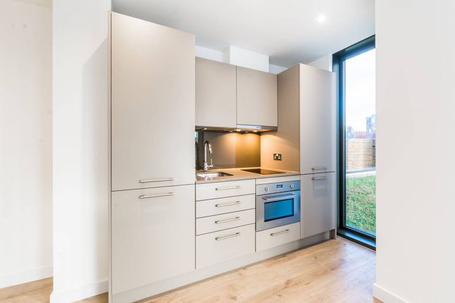 Studio for sale in Great Eastern Road, Stratford, London