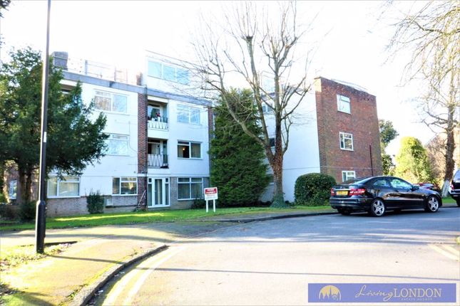 Studio studio on 23, Dunraven Drive, Enfield, £199,950