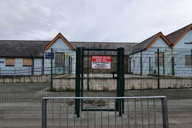Thumbnail Property for sale in Ysgol Gynradd Dwyran Primary School, Lon Capel, Dwyran