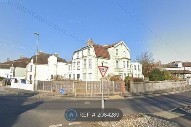 Flat to rent in Foster Road, Gosport
