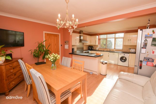 39 Beeston Avenue, Altrincham photo 2