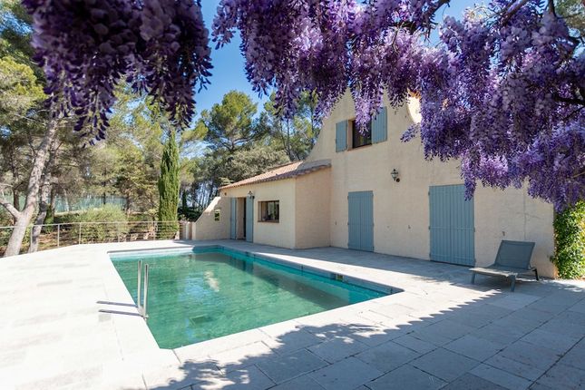 Thumbnail Villa for sale in Simiane Collongue, Aix En Provence Area, Provence - Var