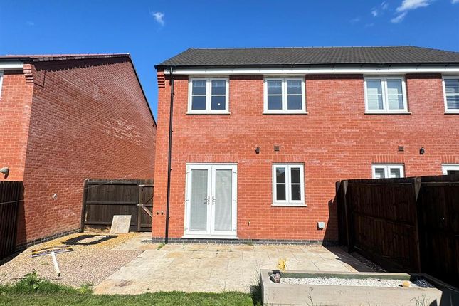 28, Ombersley Drive, Nuneaton photo 3