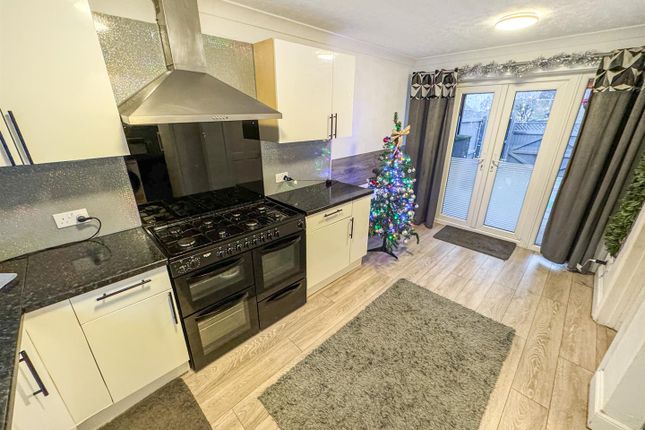 36, Greenland Walk, Corby photo 4