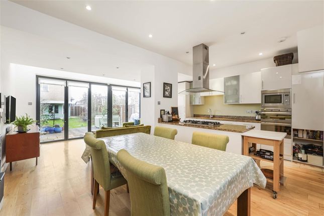 Terraced house for sale in Charminster Avenue, London