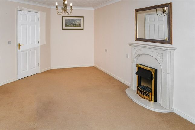 50, Aire Valley Court, Bingley photo 4