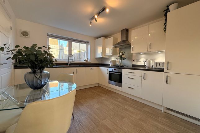 27 Mallory Road, Yeovil photo 2