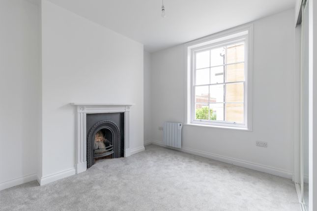 Flat to rent in Grosvenor Place South, Cheltenham