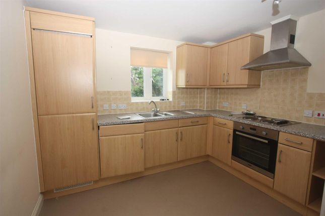 Flat 14, 8, Corscombe Close, Weymouth photo 3