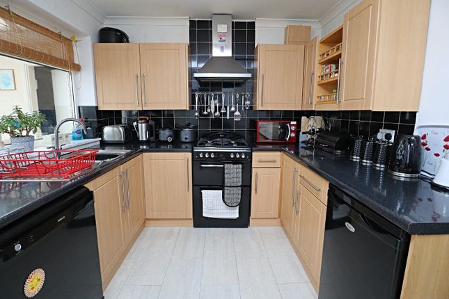 Detached house for sale in Higham Lane, Nuneaton