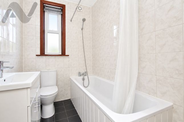 103, High Road, London photo 5