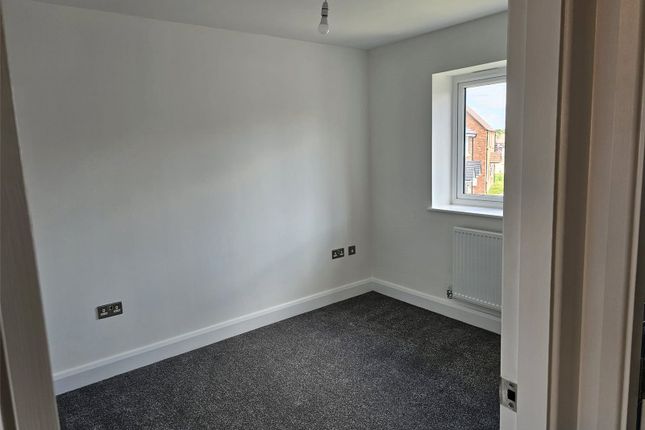 2, Lily Lane, Telford photo 5