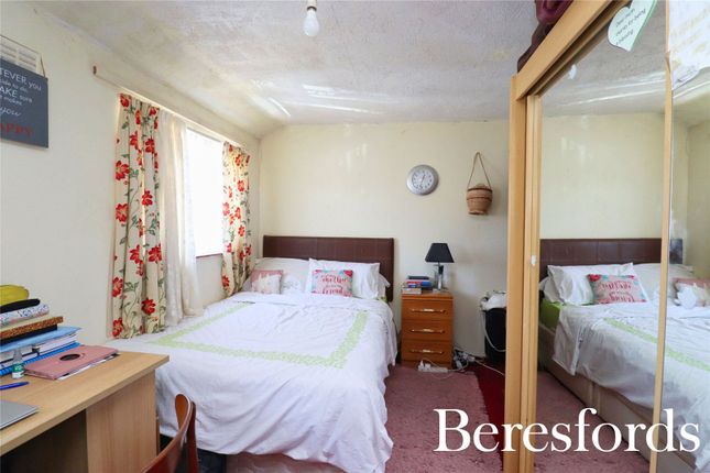 30, Pennine Road, Essex photo 4