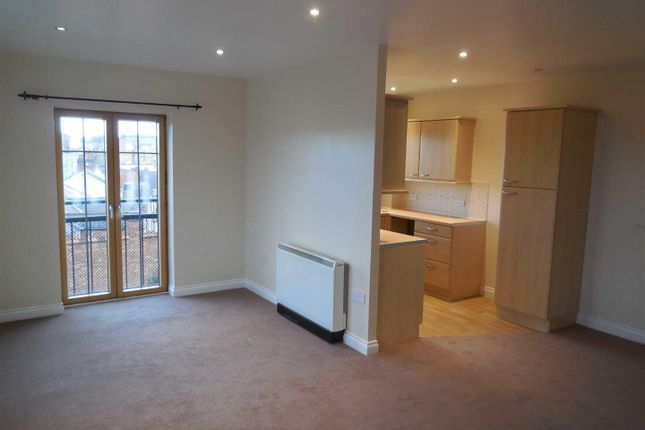 Flat to rent in Trinity Lane, Hinckley