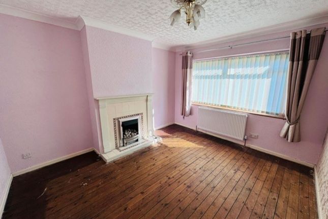 7 Kingswinford Road, Dudley photo 3