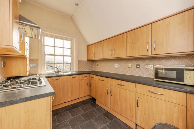 Flat 3, Hedley House, High Street, Uttoxeter photo 4
