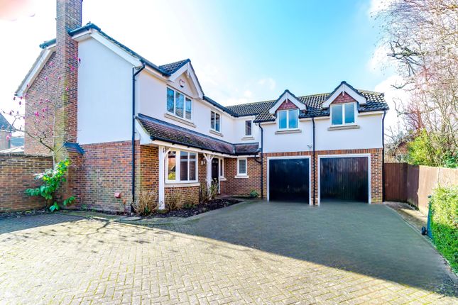 Thumbnail Detached house for sale in Newbury Road, Crawley