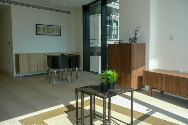 Flat to rent in Merchant Square, London