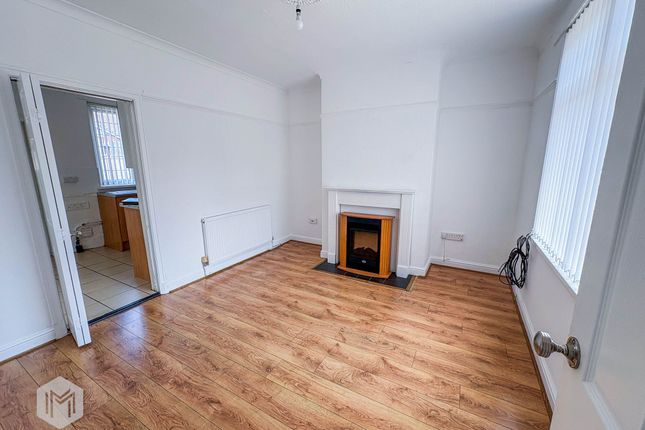 39 Willow Street, Bury photo 2