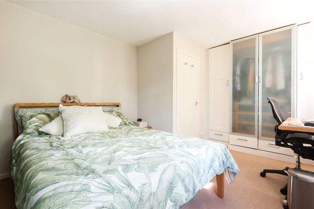 2 Leeson House,, Haggard Road, Twickenham photo 3