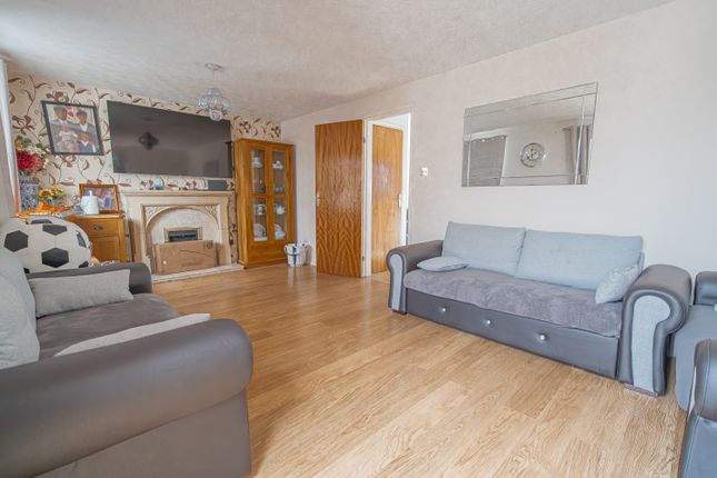 27, Bramley Drive, Birmingham photo 2