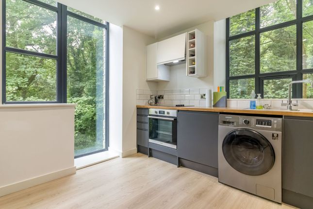 Apartment 5,, Green Lane Mill, Holmfirth photo 4