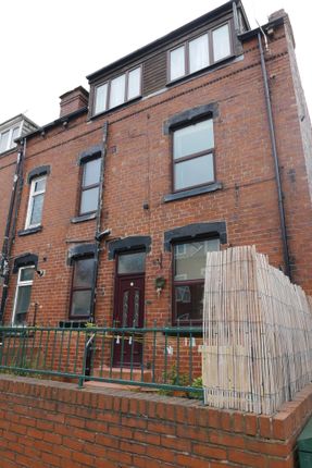 3 bed terraced house to rent in Whingate Avenue, Armley LS12