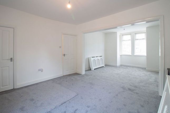 8, Commercial Street, Risca photo 4