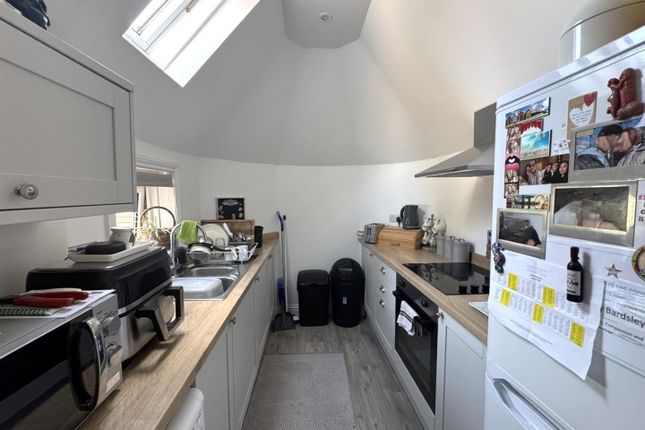 Kitchen 3.Jpg