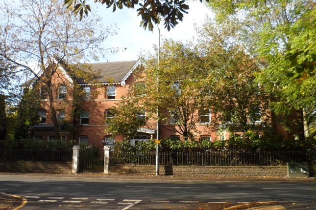 Flat to rent in Belvedere Gardens, Heaton Moor Road, Heaton Moor