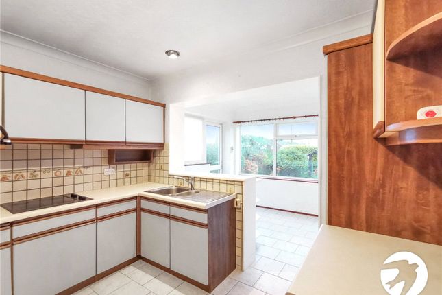 52, Fernheath Way, Kent photo 4