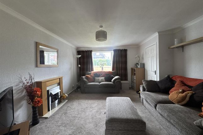 57, Moorgate Drive, Stalybridge photo 3