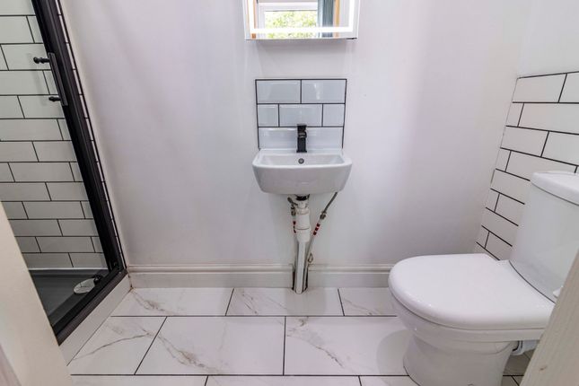 230 Radford Boulevard, Nottingham photo 3