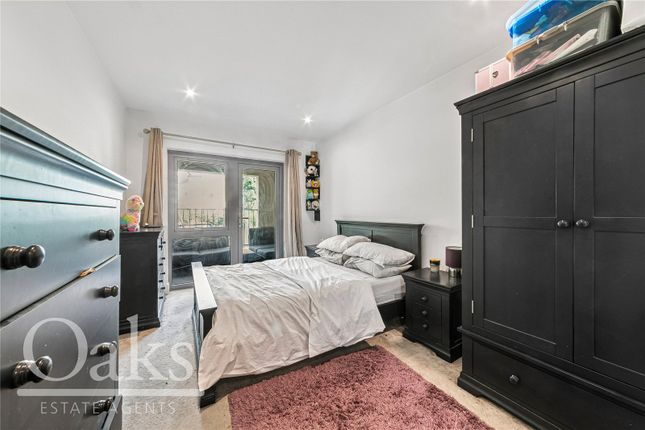 5, 12, Dagnall Park, London photo 4