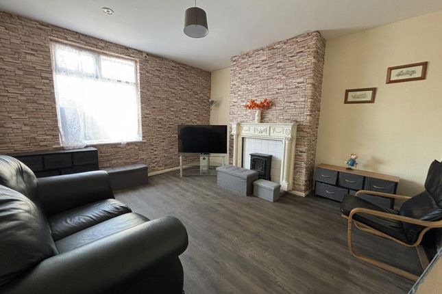 546, Bryn Road, Wigan photo 2
