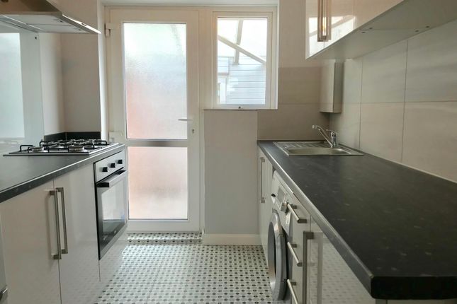 43, LEICESTER photo 5