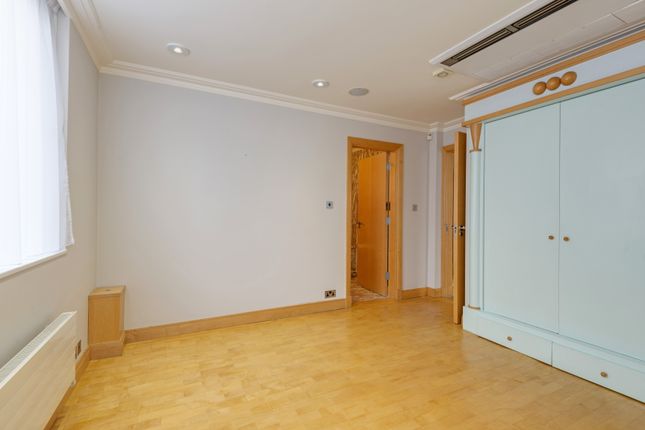 Flat to rent in Imperial Court, Prince Albert Road, St John's Wood, London