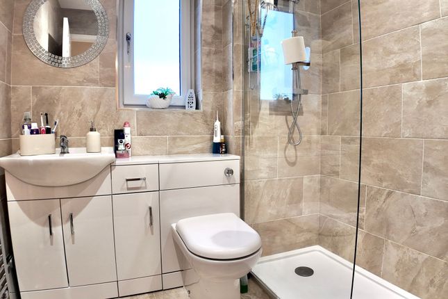 18 Elmwood Grove, Tredegar photo 4
