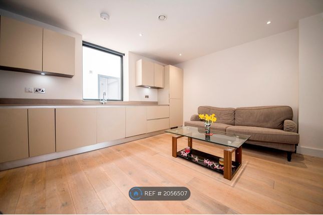 Thumbnail Flat to rent in Akexa House, London