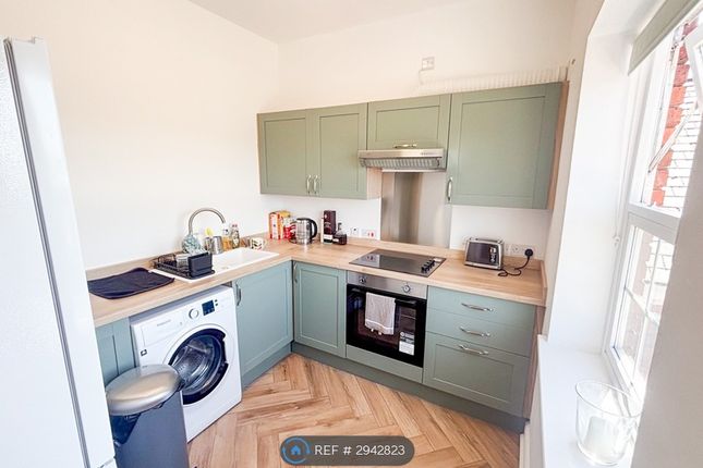 Flat, Derngate, Northampton photo 5