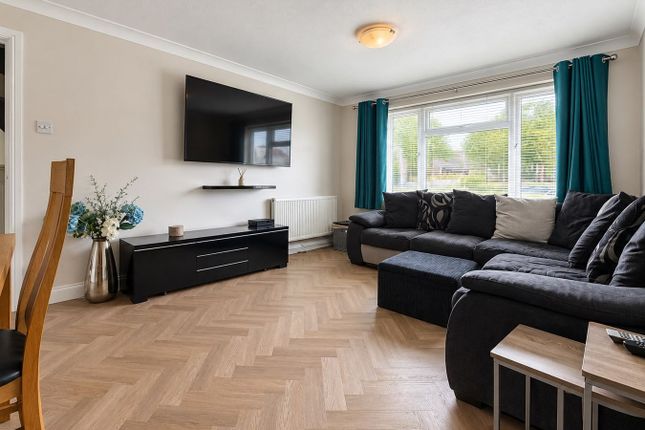 13a, Queen Mary Avenue, Colchester photo 4