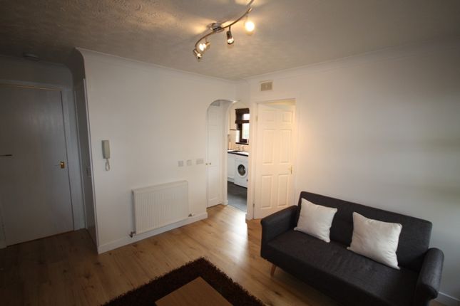 Flat to rent in Lee Crescent North, Aberdeen