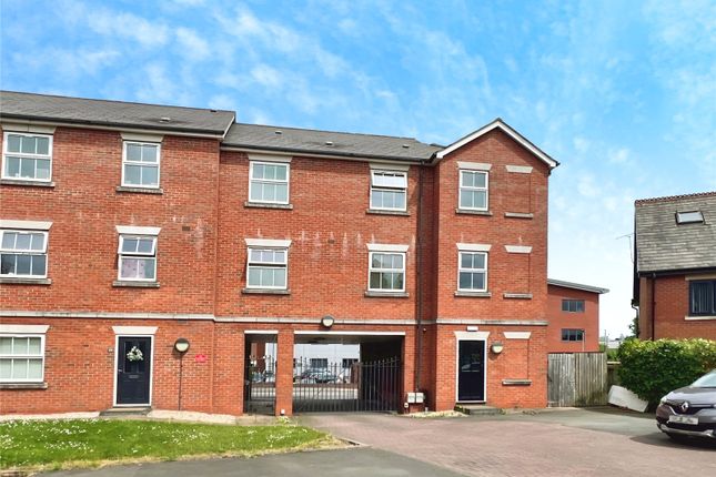 Thumbnail Flat for sale in Broadwell Road, Oldbury, West Midlands