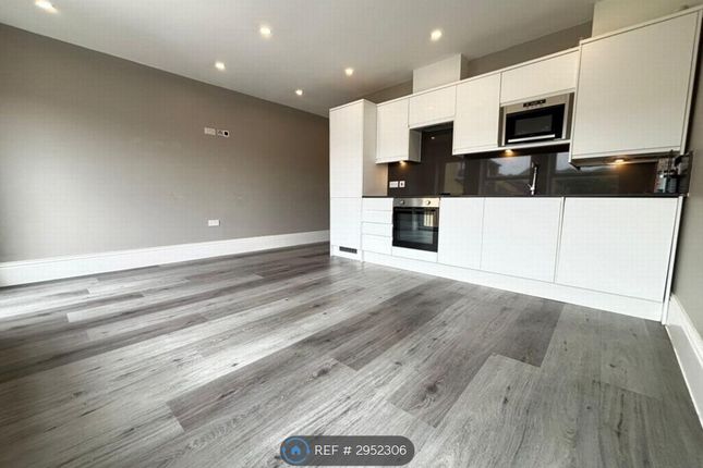Flat, Nunhead Green Peckham, London photo 5