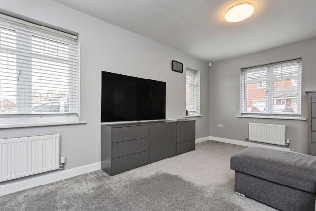 2, Hillcrest Road, Burton On Trent photo 2